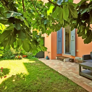 Oasis In The Centre Of Bolonia